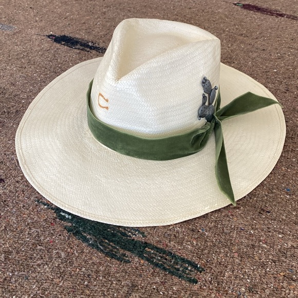 Charlie 1 Horse10x Hard to Handle Straw Hat Cactus Pin Green Velvet Hatband